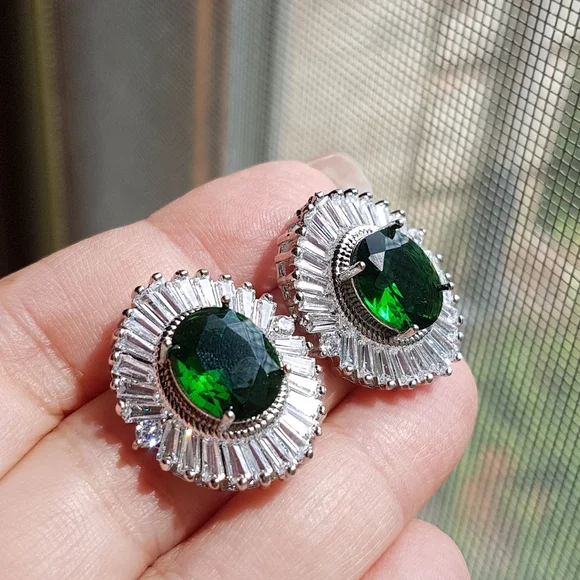 Swarovski Elements 925 Silver Emerald Green Oval Baguette Starburst Earrings NEW - Picture 4 of 12